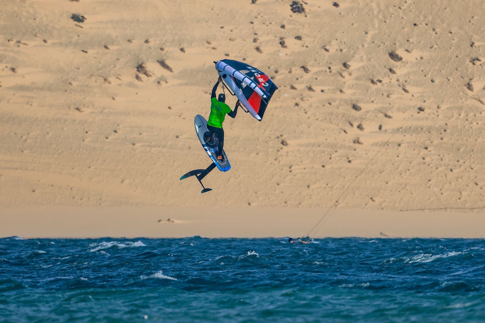 Learn Wingfoil & Kitesurf